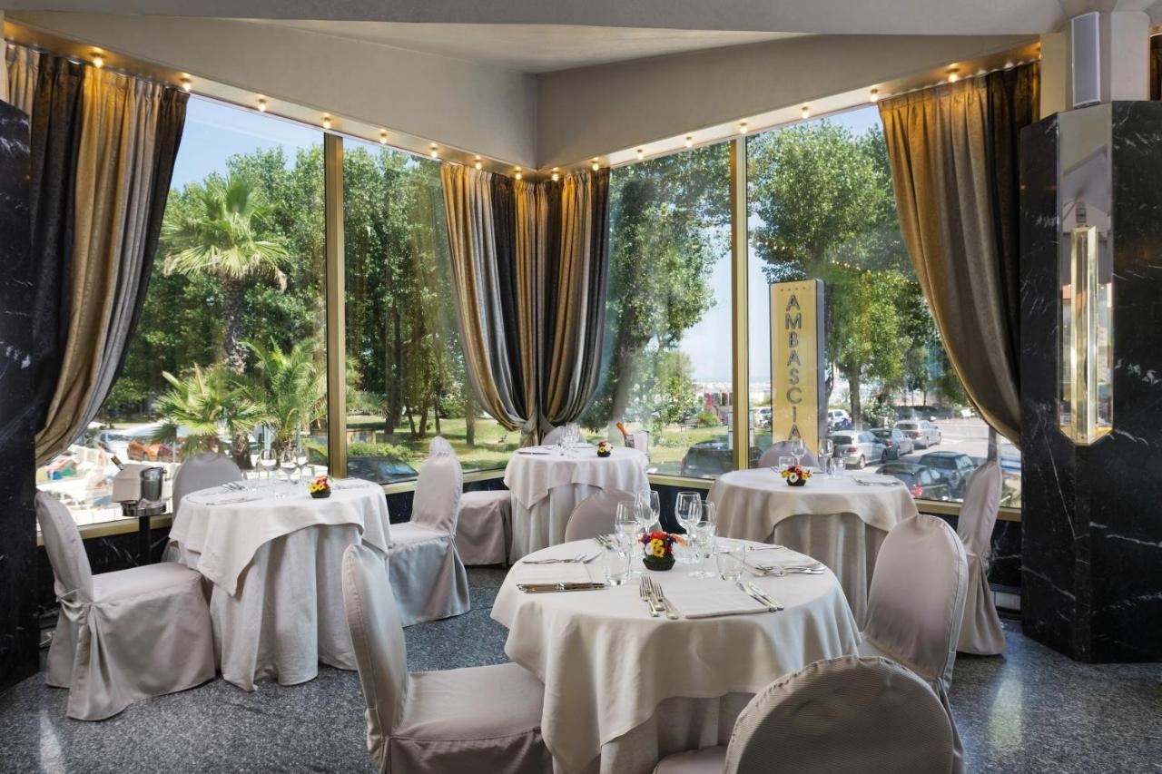 Hotel Ambasciatori Rimini Esterno foto