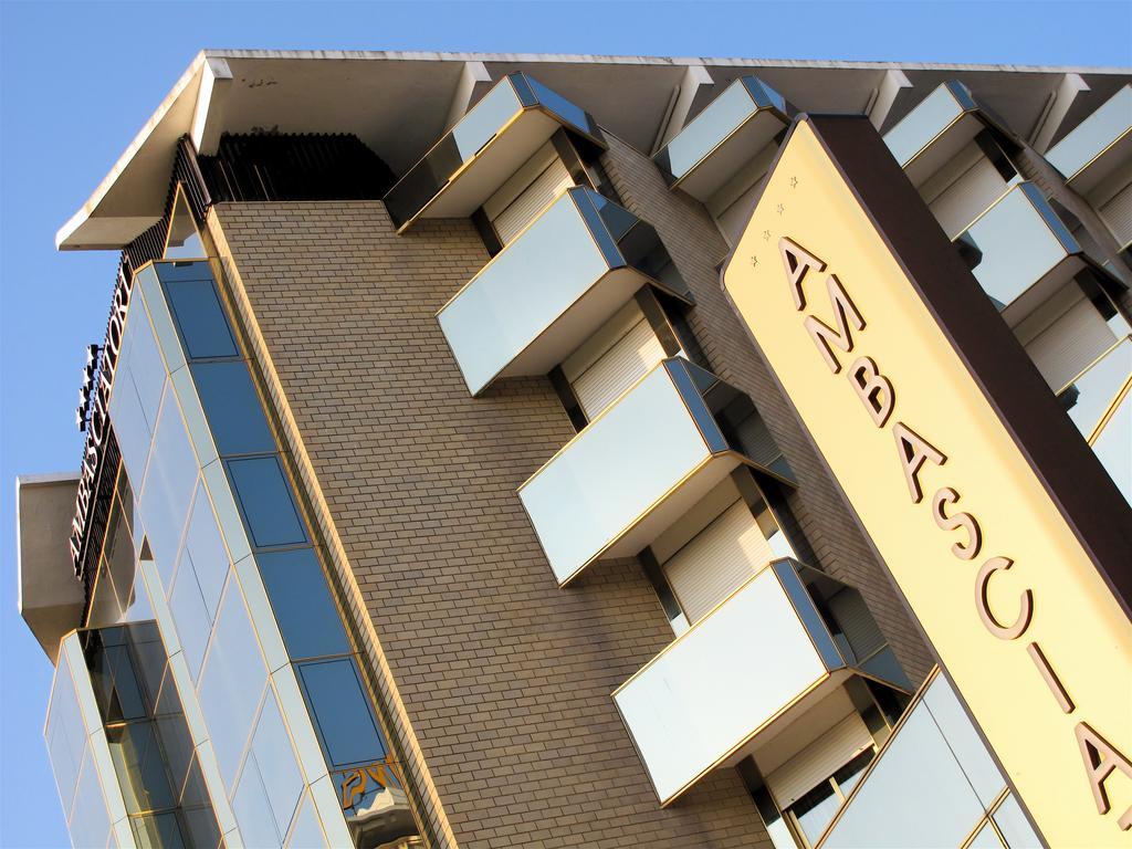 Hotel Ambasciatori Rimini Esterno foto