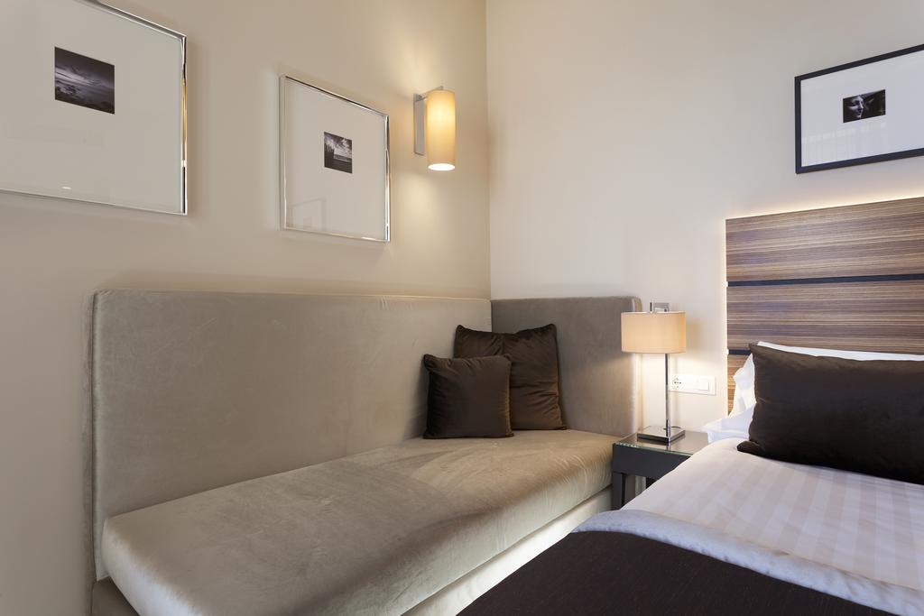 Hotel Ambasciatori Rimini Esterno foto